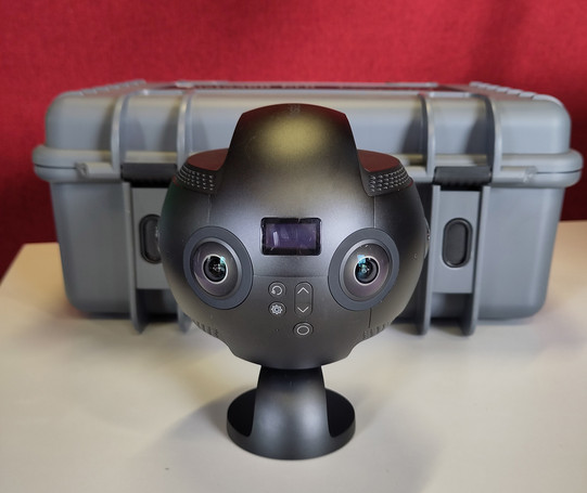 Frontansicht der Insta 360 Pro Kamera