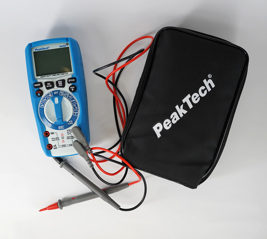 Produktfoto eines digitalen Multimeters.