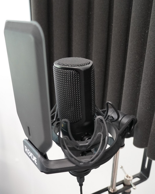 Device photo of the Rode NT USB